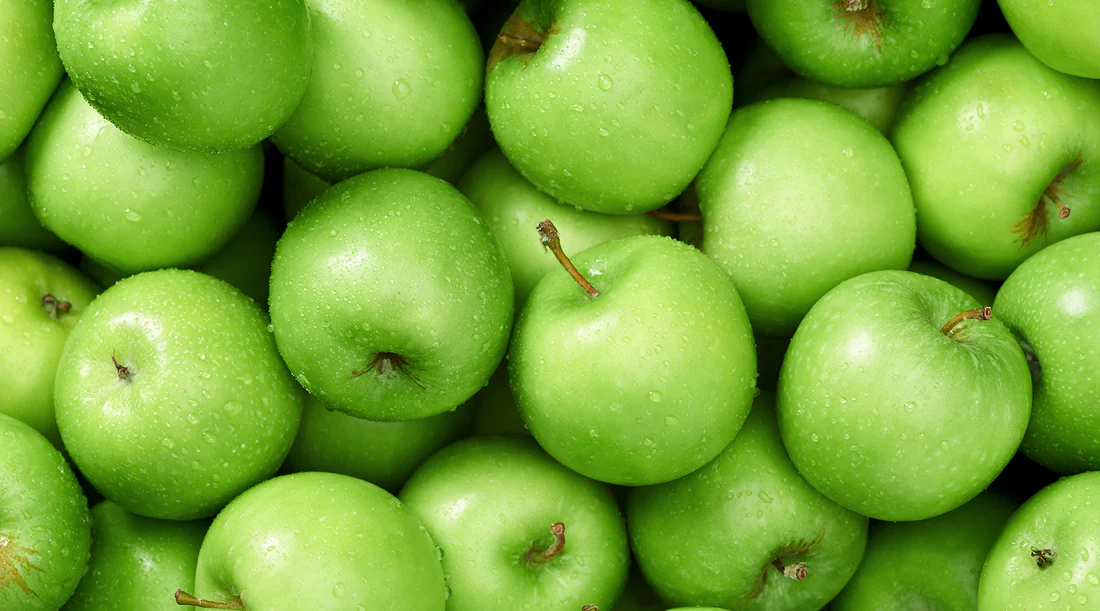 Tips for Feeding Green Apples to Dogs